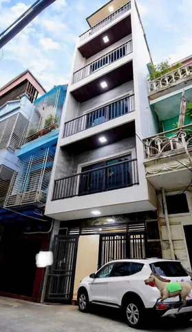 Nhà phố Vạn Phúc mới xây 5 tầng, thang máy, ô tô qua cửa chỉ trên 10 tỷ