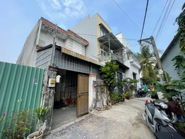 Phạm VĂN ĐỒNG LINH ĐÔNG. BÁN NHANH NHÀ 2 TẦNG 100M2 NGANG 5M.XH NGỦ TRONG NHÀ.