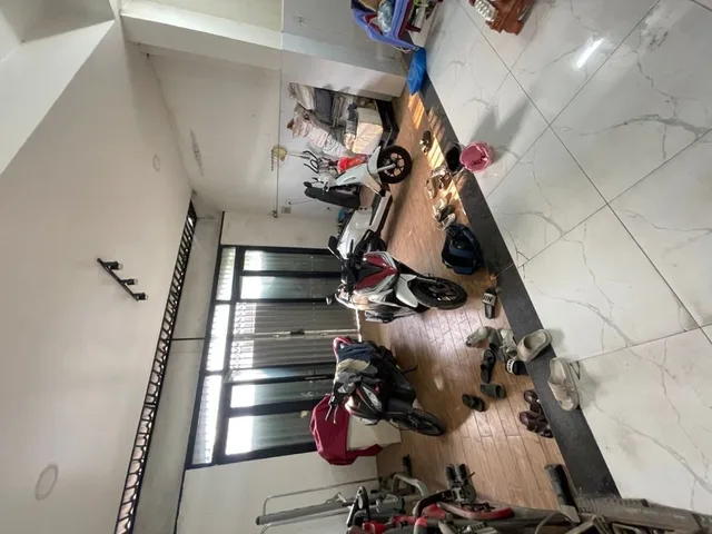 Nhà 3 tầng,btct (113m2)8 tỉ 7,chiều ngang rộng 5,8m,ôtô thông, nhà đẹp vào ở ngay.