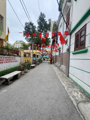 Bán nhà Phân Lô Hoàng Văn Thái, 52m, Thửa đất vuông, 5m ra OTO, chỉ hơn 200tr/m