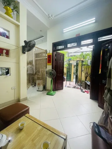 Bán nhà Giáp Bát, 60m, Lô góc, 50m ra phố, KHÔNG QUY HOẠCH, chỉ 200tr/m