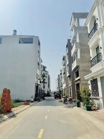 Bán gấp nhà mặt tiền kd đa ngành. 4 x 13, Tây Lân, Bình Tân. 53m2. Sổ hồng riêng, Giá chỉ 3,3 tỷ.