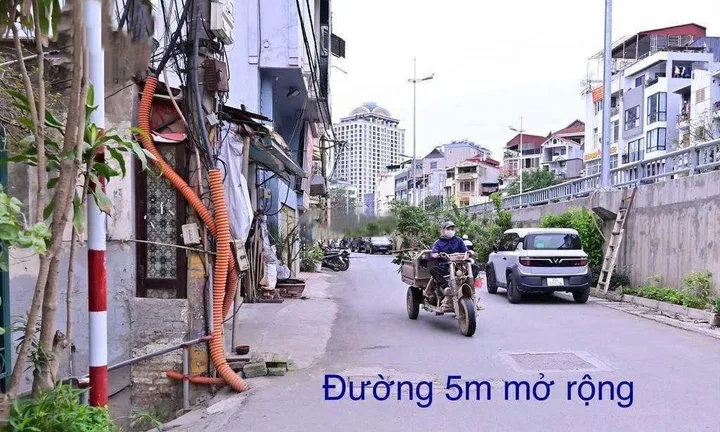 Cho Thuê Tòa Nhà DV Ngõ 13** Âu Cơ - Tây Hồ 55M² 6 Tầng -5 Ngủ - Nội Thất CB - Giá Thuê 15tr