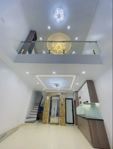 Nhà Xây Mới- Phố Chợ Khâm Thiên- Thang Máy- 6T- 35M2- Mt3,5M- Sổ Vuông Vắn Nở Hậu