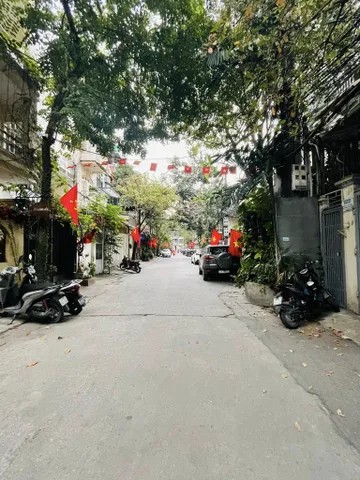 BÁN TÒA NHÀ PHỐ NGỌC KHÁNH. BA ĐÌNH. 115M2 - 8 TẦNG. THANG MÁY. GARA Ô TÔ.
