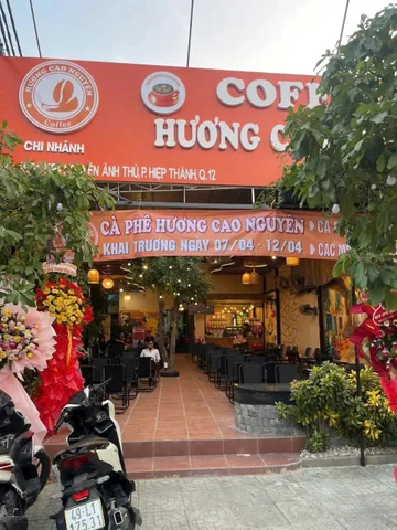 Bán mặt bằng kinh doanh Góc 2MT đường Nguyễn Ảnh Thủ phường Hiệp Thành quận 12 TPHCM, DT: 7,6x30m.