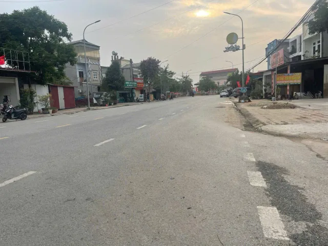 Đất trung tâm