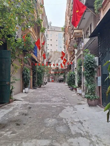 Cho Thuê Nhà Ngõ 234 Hoàng Quốc Việt 55M² 5 Tầng 10 Phòng - Trang Bị PCCC - Đường trước nhà Ô Tô Tránh - Giá Thuê 29tr