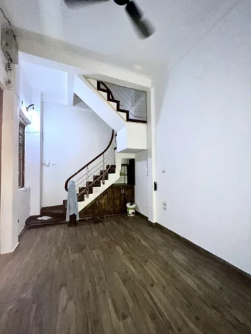 Cho Thuê Nhà Ngõ 629 Kim Mã - Ba Đình 30M² 5 Tầng 4 Ngủ - Ô Tô Đỗ Cửa -- Ở, Kinh Doanh - Giá Thuê 20tr