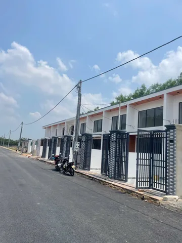 Bán nhà gần cầu bạch đằng 2 kết nối tân uyên đồng nai, sổ riêng thổ cư, bán kín 500m đầy đủ tiện ít