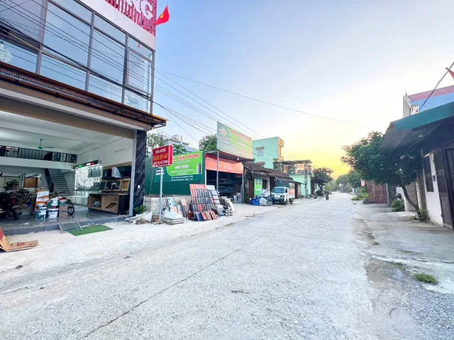 Bán đất 230.9m² có sẵn 100m² thổ cư ngang 11m giá 6 tỷ tại Xã Xuân Mai