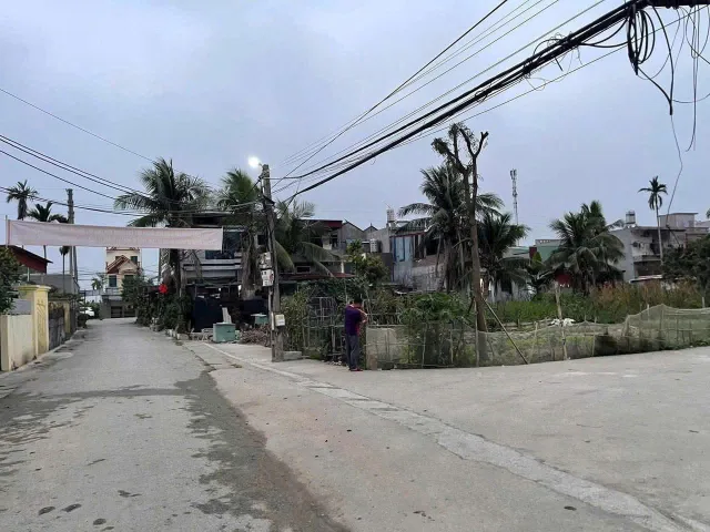 Bán 74,3m đất, Mặt tiền : 4,8m.Tại : Thuận Thiên - Kiến Thuỵ - Hải Phòng