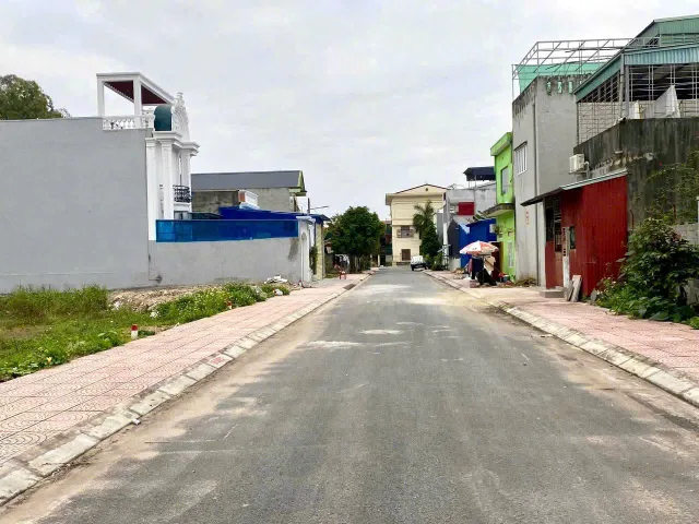 Bán 159,1m đất, Mặt tiền : 7,4m.Tại : Cẩm Xuân, Núi Đối - Kiến Thuỵ - Hải Phòng