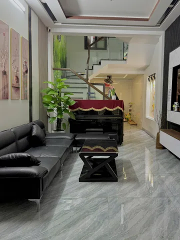 Chính chủ bán nhà đang ở
4,5tầng gần chợ đôn