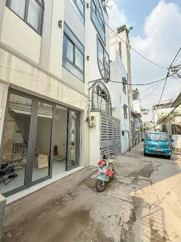Nhà nguyễn xí, 3 tầng hẽm xe hơi, sổ hồng riêng
