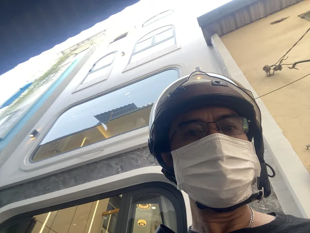 Lê Quang Định- Bình Thạnh, 4 tầng xây mới, 1 căn ra mặt tiền, tiện ích xung quanh đủ đầy