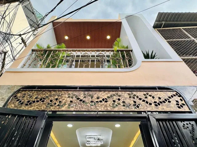 Nhà giá đẹp DT 34,9m2 giá 2tỷ250 đường Hậu Giang P6 Quận 6