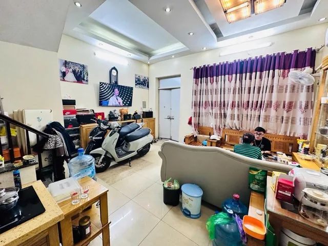 Bán nhà Hoàng Hoa Thám Ba Đình Hà Nội chỉ hơn 8 tỷ ra phòng ngủ 6 tầng
