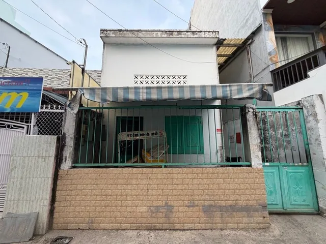 Bán nhà Nguyễn Thái Sơn hẻm xe hơi sổ hồng riêng