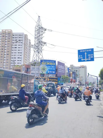 Ngộp  Âu Cơ - HXH 6m, 85m2 - 2 tầng -  Gần Q11,  Quận 10