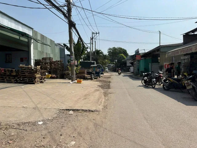 Bán mặt bằng kinh doanh MT đường Công Nghệ xã Vĩnh Lộc B huyện Bình Chánh TPHCM, DT: 8x45m.