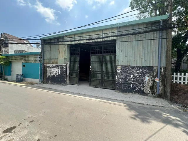 Bán kho xưởng mặt tiền kinh doanh đường Số 20 xã Vĩnh Lộc B huyện Bình Chánh TPHCM, DT: 10x37m.