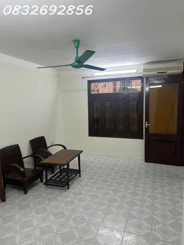 Cho thuê nhà tầng 3-D3 nhà lắp ghép P. Giảng Võ, Hà Nội, DT 51m2, 3 phòng, khu bếp, vệ sinh.