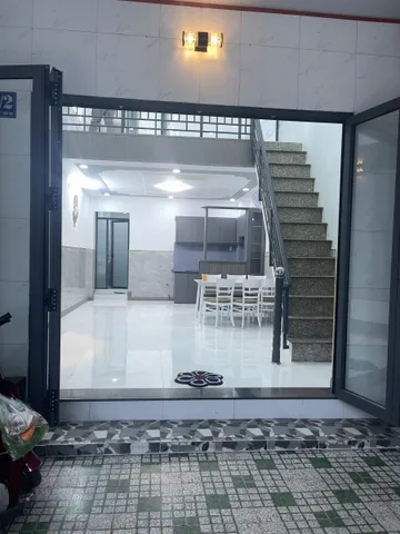 Nhà 50m2 đường Thới An 16, gần trụ sở Công An P. Thới An. Có 2PN 2WC, phòng thờ. Giá 2,058 tỷ có TL
