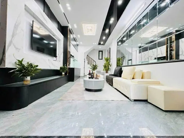 Cho Thuê Nhà Võ Chí Công - Tây Hồ/ 40M² 5 Tầng 4 Ngủ - Full Nội Thất - Ngõ Rộng - Giá Thuê 17tr