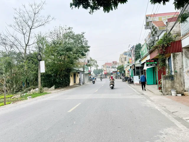 ⚠️ ĐẤT ĐẸP CHƯƠNG MỸ GIÁ 1 TỶ 5XX – KHÁCH XEM LIÊN TỤC

80m² đất đẹp, mặt tiền rộng, ngay trục chính xã.
Khu dân cư đông đúc, tiện ích đầy đủ chỉ vài phút di chuyển.
	•	15 phút tới Bến xe Yên Nghĩa
	•	Gần Đại học Đại Nam và Đại học Phenikaa

📕 Sổ đ