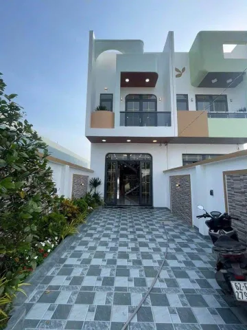 XĂNG ĐANG TĂNG! EM BÁN NHÀ NGAY GẦN CÂY XĂNG THẠNH PHÚ, PHƯỜNG TÂN TRIỀU, TỈNH ĐỒNG NAI