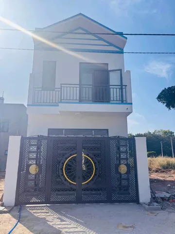 Chính chủ bán nhà 1 trệt 1 lầu 80m2 chỉ cần 500Tr dọn vô ở liền - Sát Ql 13 - SHR.