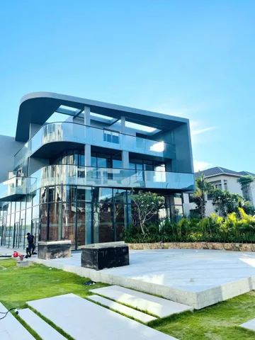 CÒN SÓT LẠI VÀI CĂN SHOPHOUSE MẶT TIỀN BIỂN ĐƯỜNG ĐỘC LẬP, VỪA Ở VỪA KINH DOANH ĐẮT LỢI , MANG LẠI DÒNG TIỀN TRONG TƯƠNG LAI