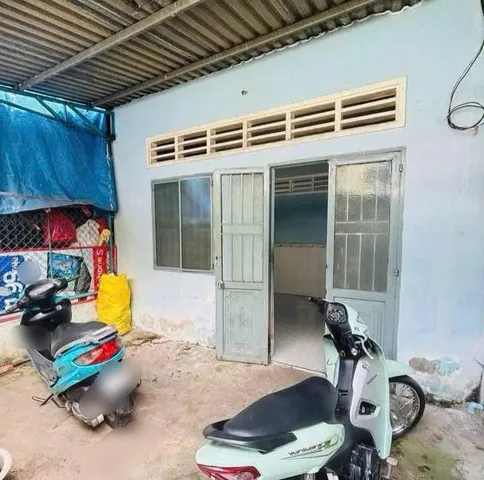 Căn nhà núp hẻm Trung Chánh, trước rao 1tỷ3 mà không ai mua nay cần bán giá 850tr