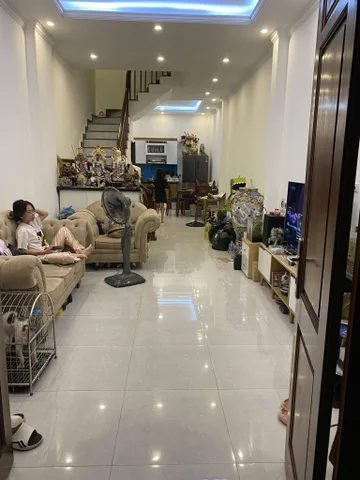 TRUNG TÂM QUẬN LONG BIÊN NHÀ ĐẸP LÔ GÓC 3 THOÁNG 9 TỶ 64M MT 4M 4 TẦNG BA GÁC ĐỖ CỬA  50M RA Ô TÔ TRÁNH.