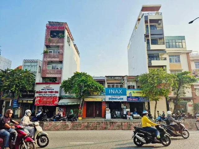BÁN NHÀ MẶT TIỀN LÊ TRỌNG TẤN 105M NGANG 4.2M NỞ HẬU CHỈ 16.X