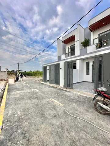 Liên hệ em  : 0889999729 để xem nhà trược tiếp , thương lượng chính chủ