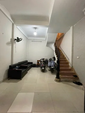 Cho Thuê Nhà Ngõ 43 Bạch Đằng - Hai Bà Trưng 30M² 5 Tầng 3 Ngủ - Giá Thuê 12tr