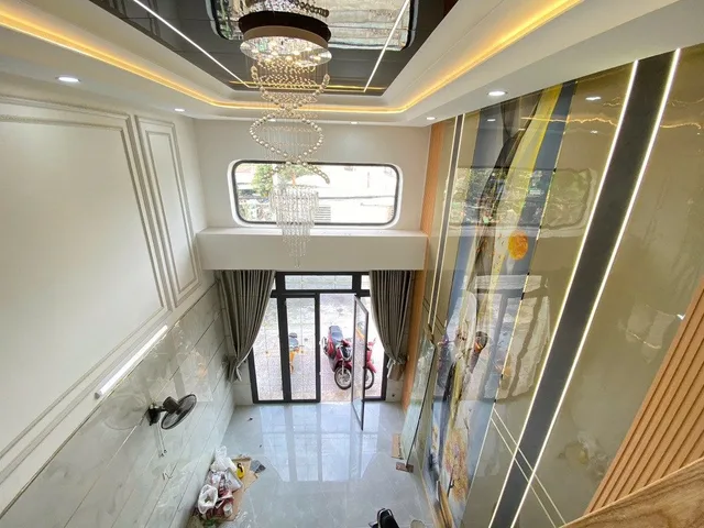 Siêu phẩm nhà phố 5 tầng có thang máy - Hẻm nhựa thông xe tải