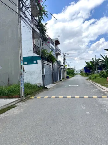 🚗 BÁN NHÀ 3 TẦNG - 54M2( 4*13.3), HOÀN CÔNG, 4PN, 5WC - KHÔNG QH - NHÀ KPL - HẺM XE HƠI - GẦN CHỢ, UBND - P. LONG TRƯỜNG, THỦ ĐỨC.( X )