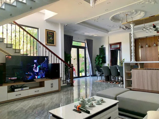 Căn biệt thự sân vườn Trịnh Hoài Đức- Đà Lạt🌲🏡272m- 6p ngủ, sân vườn ngay trung tâm chỗ đậu ô tô- hạ giá còn 13,4 tỷ