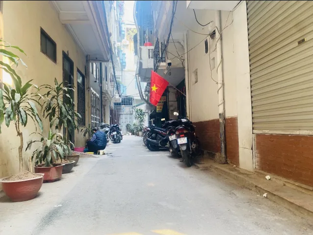 Bán nhà 48m² full thổ cư ngang 3,5m giá 16 tỷ tại Đường Mai Dịch Phường Phú Diễn