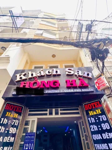 Bán Khách sạn khu đường Hoa, Phan Xích Long, 100m2, giá cực tốt