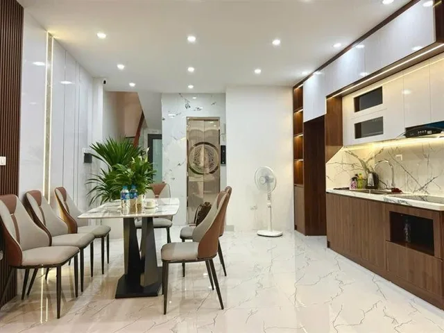✅ Nhà Đẹp Ngã Tư Sở, 30m Ra Mặt Phố, DT 43m2, 6 Tầng Thang Máy, Full Nội Thất, Giá 12.x Tỷ