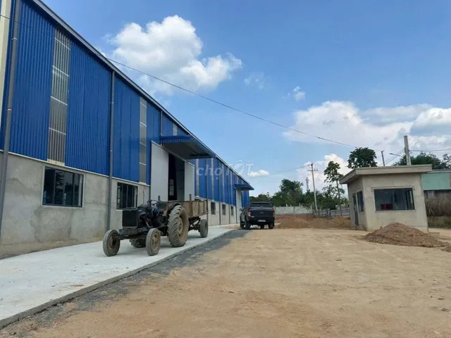 Cho Thuê 2500m2 Xưởng Tân Uyên ,PCCC tự động ,Giấy tờ đầy đủ ,cont 40f