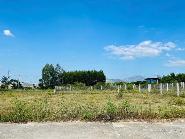 Bán đất 300.7m² full thổ cư ngang 15m giá 1.3 tỷ tại Xã Suối Hiệp