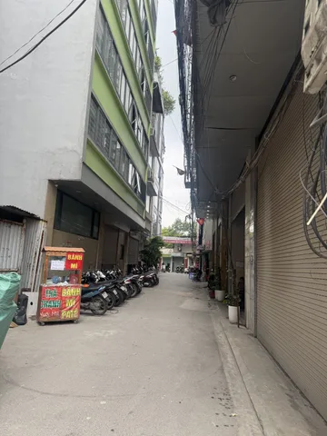 Bán đất Nguyễn Xiển 143m² full thổ cư ngang 8.4m giá 45 tỷ tại Đường Nguyễn Xiển Phường Khương Đình 
(MUA/BÁN BĐS nhắn tin Zalo 0862299066)