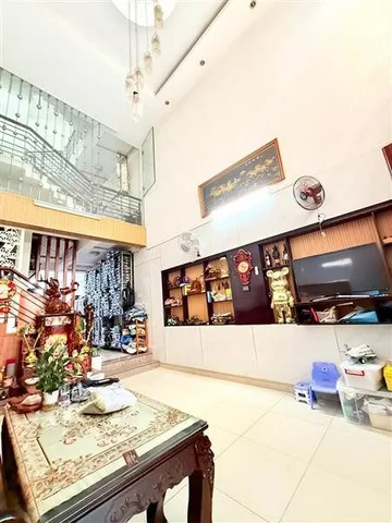 XE HƠI NGỦ 4 TẦNG LÊ ĐÌNH THẨM.TÂN PHÚ