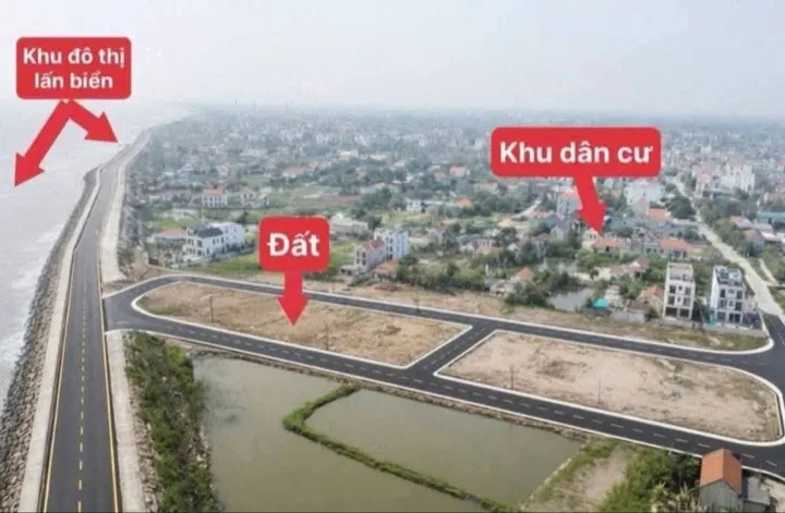 Đất sát mặt biển diện tích 80-100m2 - full cư- Sẵn sổ lâu dài chỉ từ 1 tỷ 
- Sát đặc khu kinh tế ninh cơ 14.000 ha, Cảng biển nước sâu
- Sát khu du lịch nghỉ dưỡng lấn biển lên tới 28.000 ha của tập đoàn Xuân Thiện
- Sát khu đang khai thác bãi tắm và d
