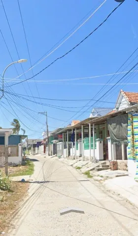Lh 0938 156 791 Hiếu. Chính chủ cần bán lô đất thuộc Phường Đông Ninh Hoà - Khánh Hoà.
=> Giá bán 2 tỷ 100 triệu
- Diện tích 206,5m2 - ODT 100m2
- Hướng Đông
- Mặt tiền đường betong rộng 5m
- Cách biển chỉ 600m, khu vực dân cư đông đúc
LH  để thương